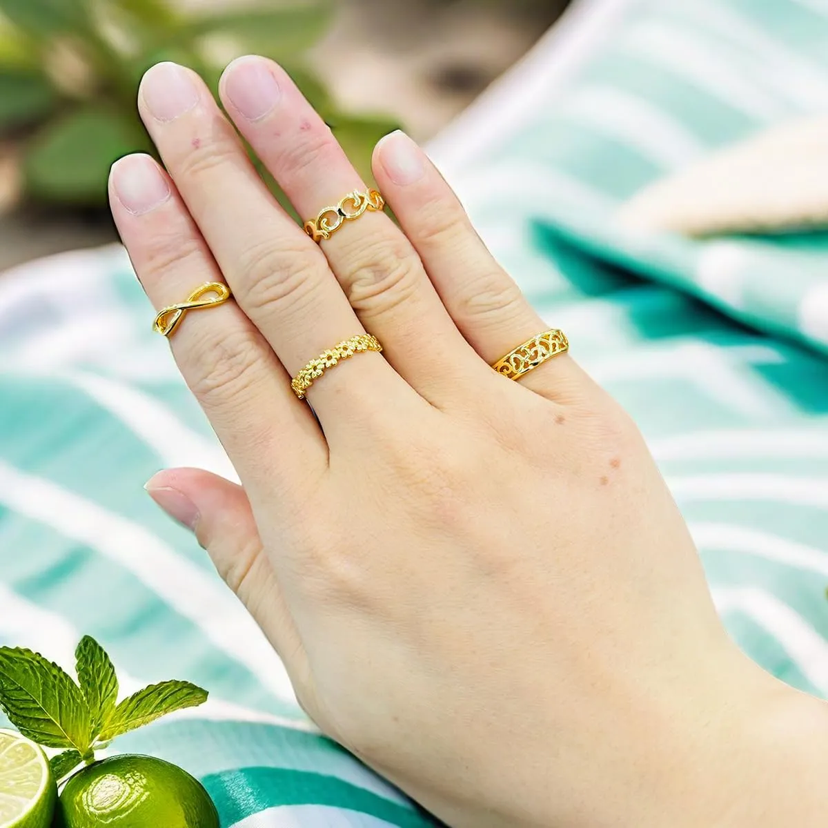 4Pcs 14K Adjustable Gold Boho Toe Ring Open Size Tarnish Free Toe Rings Jewelry for Women Teenage Girls Christmas Jewelry Gifts