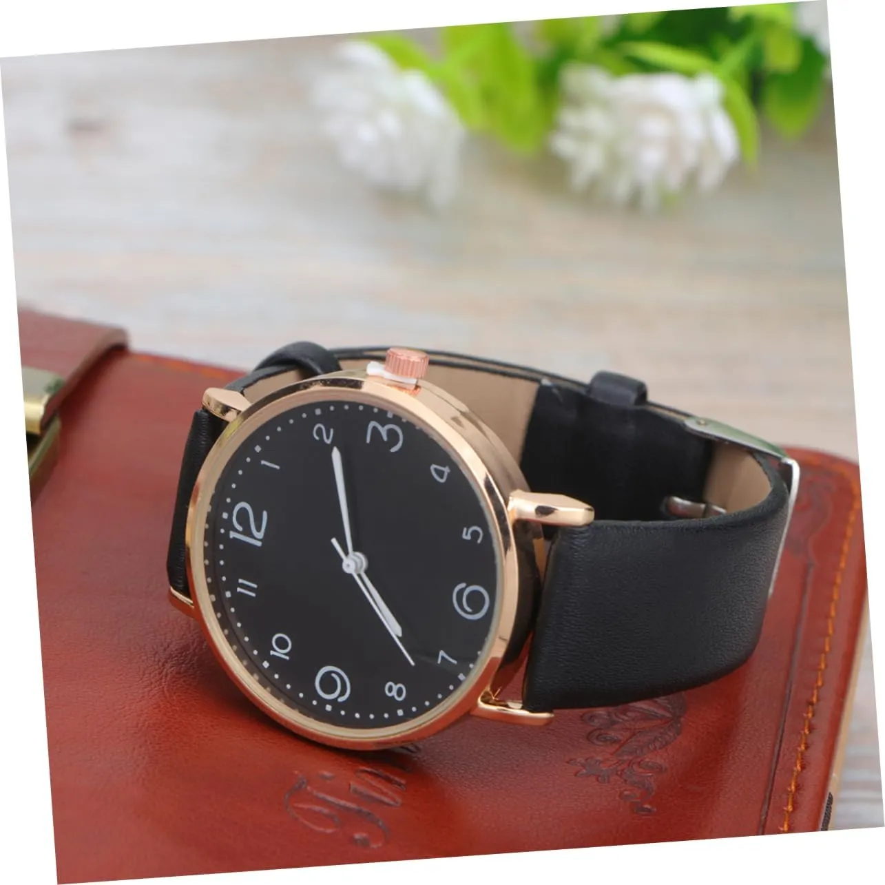 Beaupretty Casual Women Quartz Watch with Stylish PU Leather Strap Elegant Wrist Watch for for Work Parties and