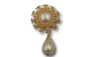 Chanel Vintage gold and Pearl Brooch