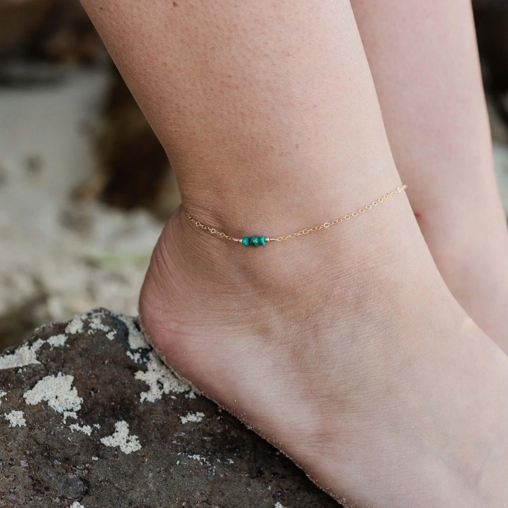 Dainty Emerald Gemstone Anklet