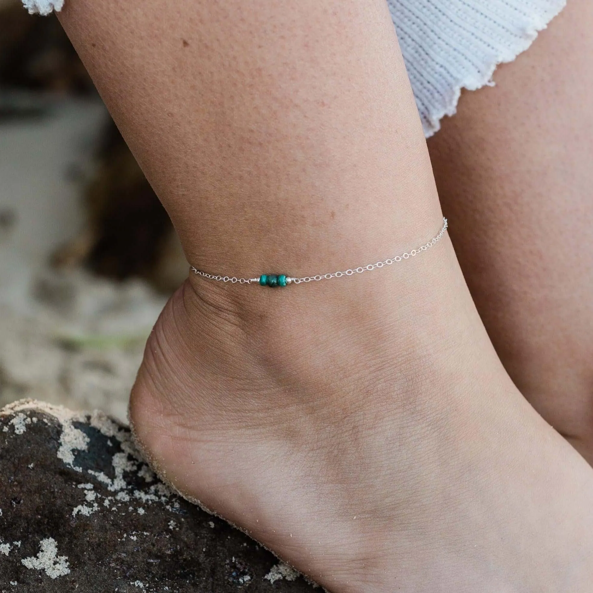 Dainty Emerald Gemstone Anklet
