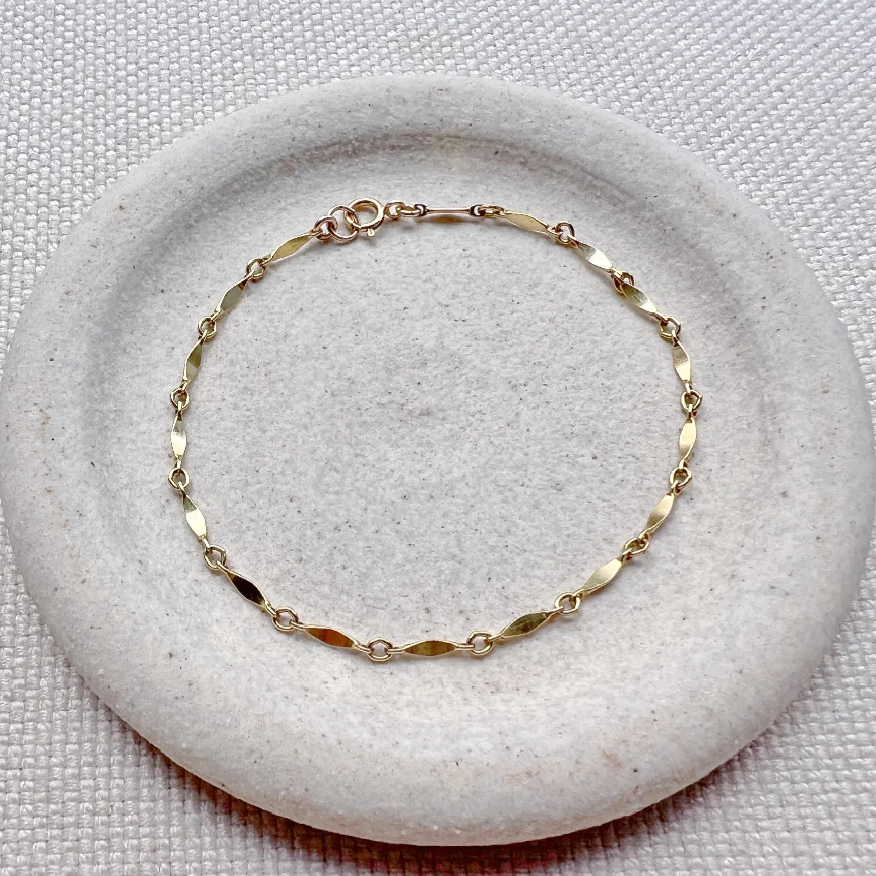 Dapped Chain Bracelet