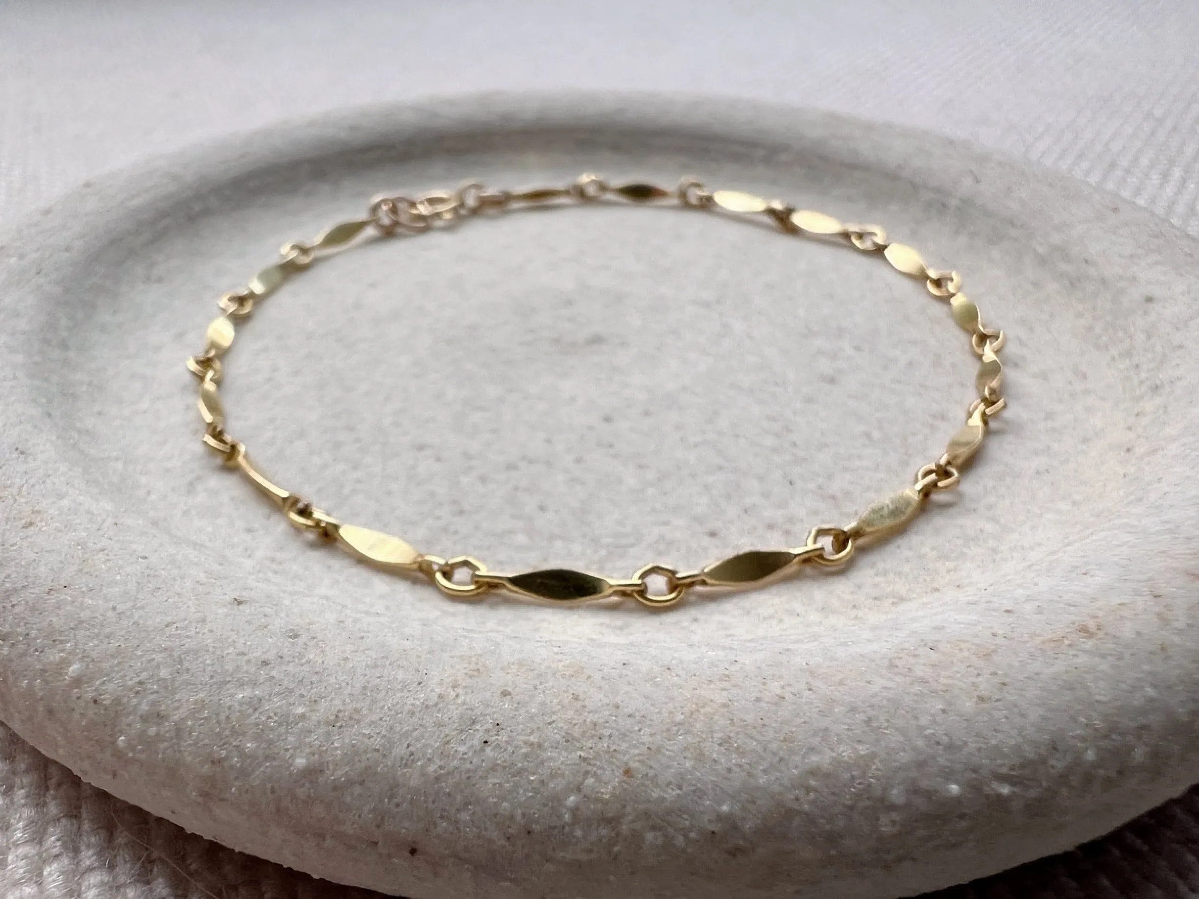 Dapped Chain Bracelet