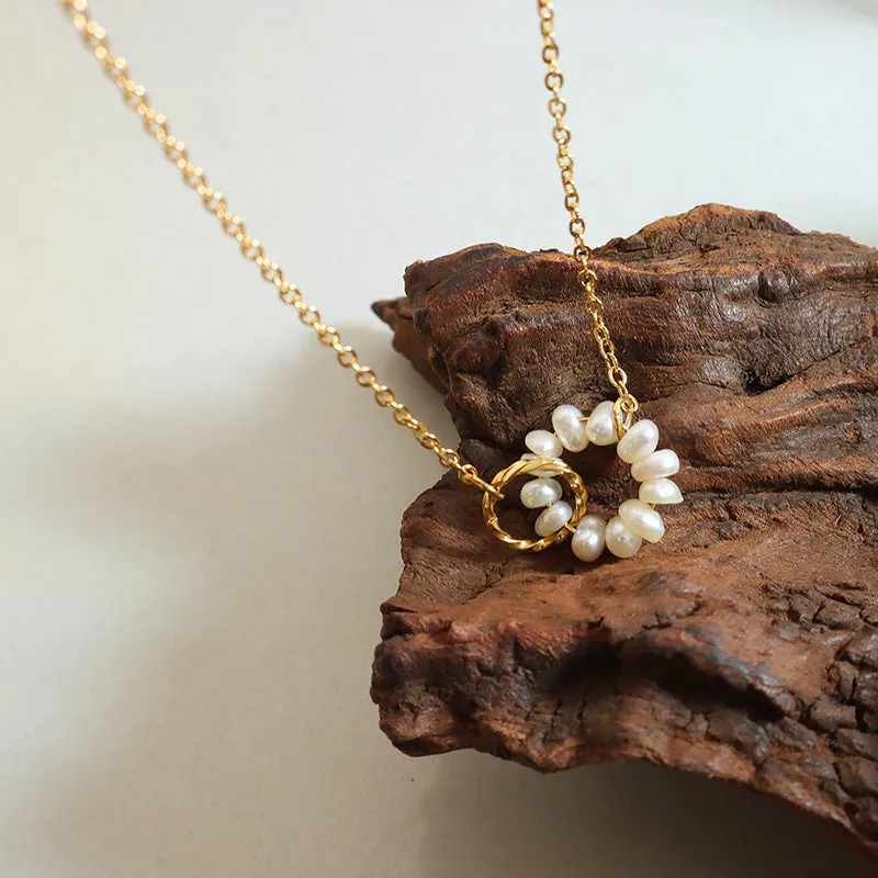 Elegant Circular Freshwater Pearl Necklace with Gold Plated Collarbone Chain