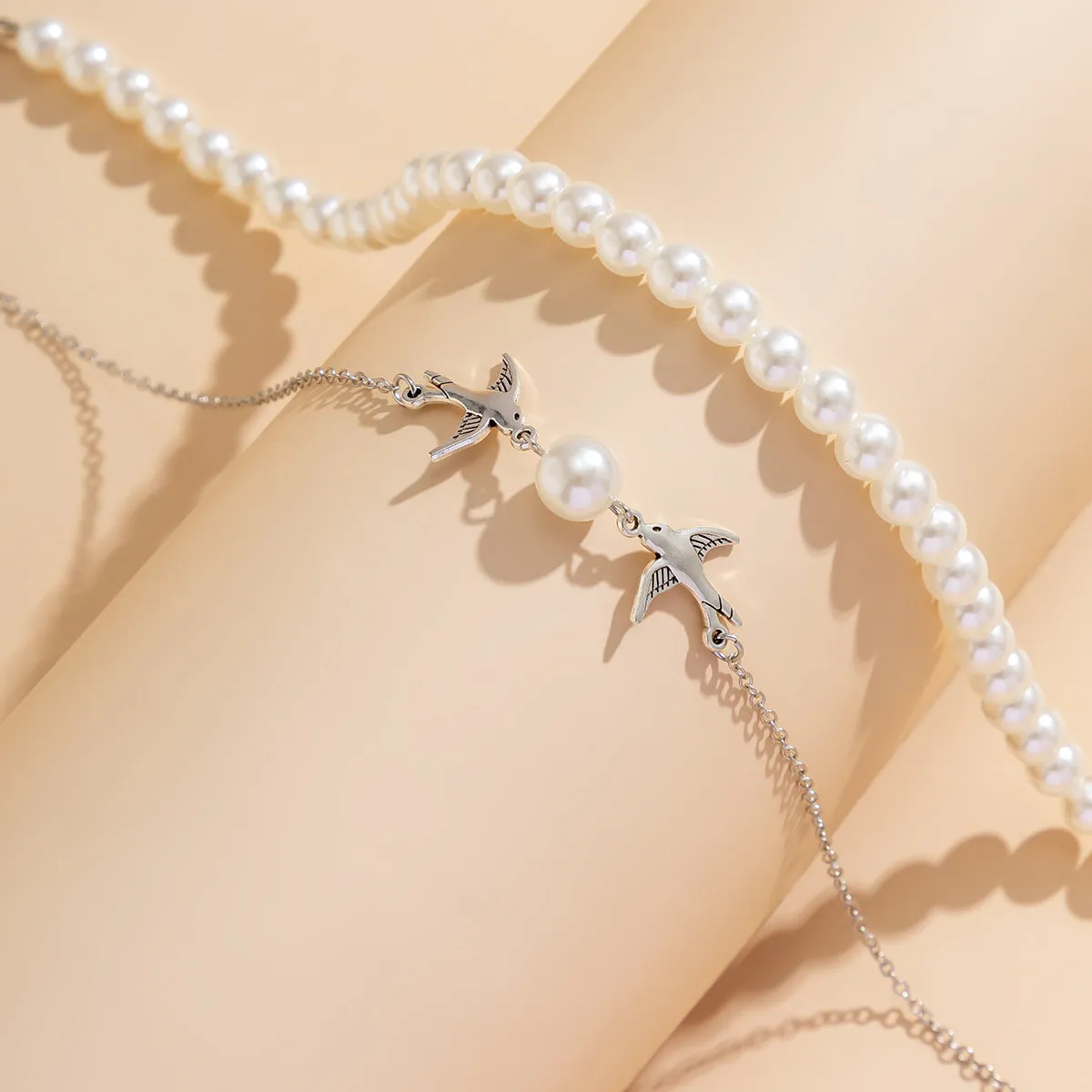 European and American Style Jewelry: Elegant Beaded Pendant, Delicate Collarbone Necklace, Unique Imitation Pearl Double-layered Bird Necklace for Women