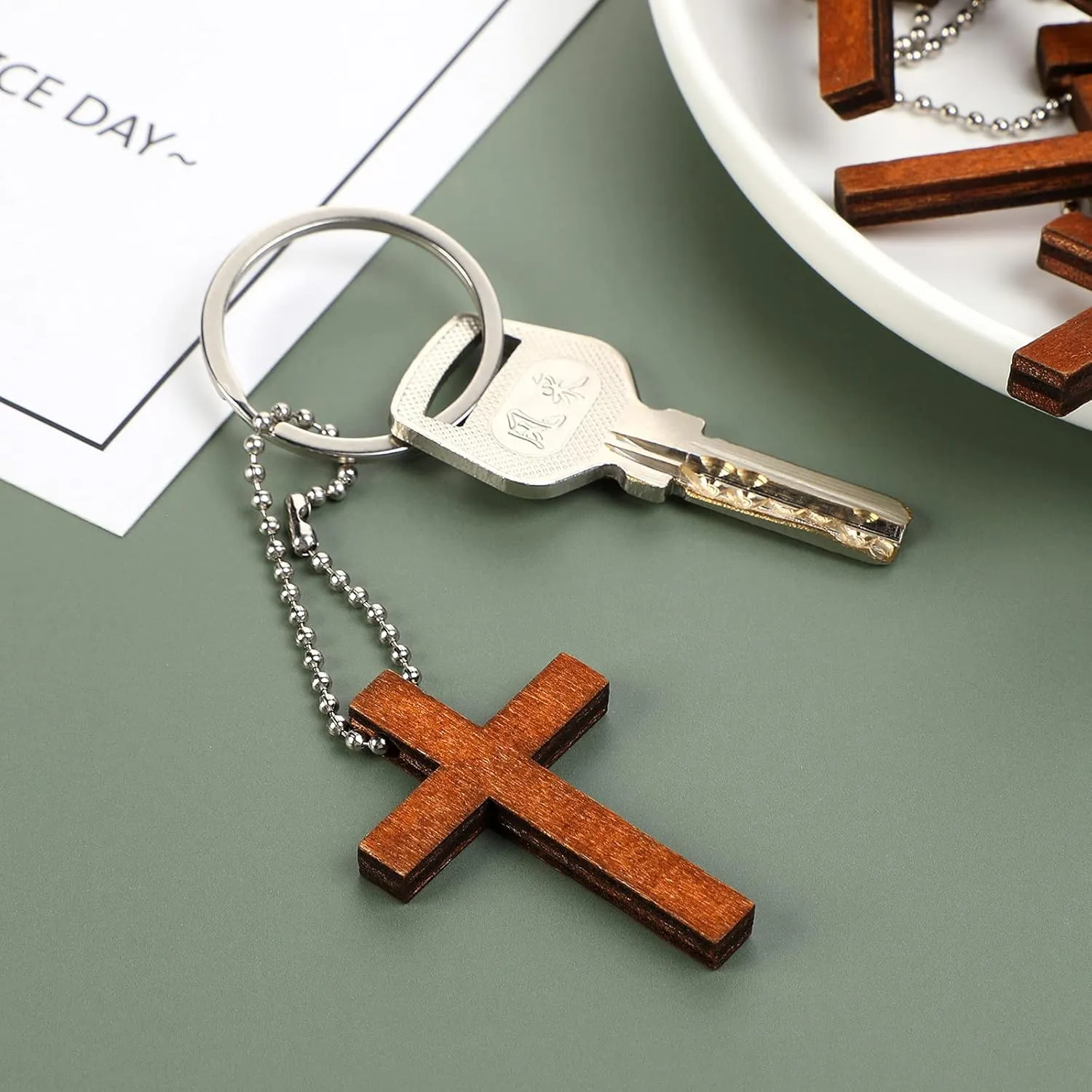 Hicarer Christian Wooden Cross Charm Mini Wood Cross Stress Relief Hanging Spiritual Religious Bible Verse Gift for Social Worker Church Volunteer Prayer