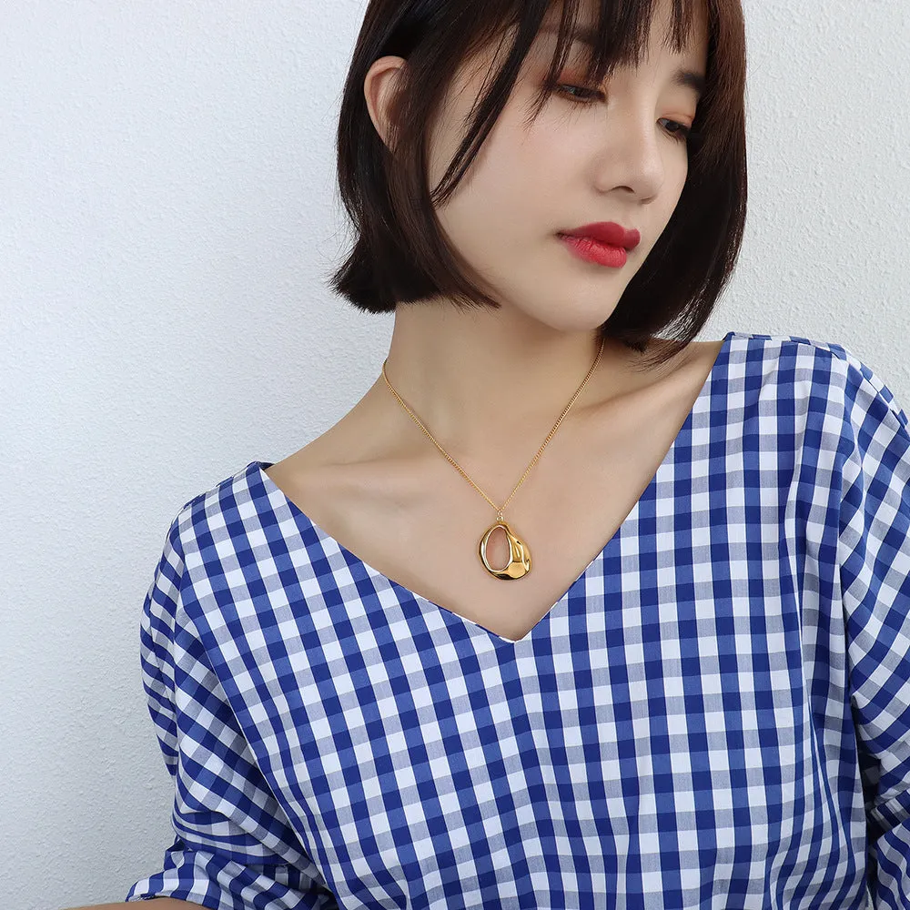 Hollow Geometric Pendant Necklace - Stylish Women's Collarbone Chain