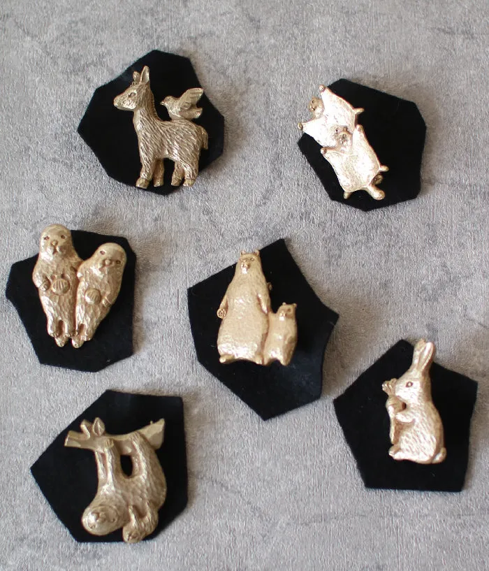 KIYATA Tin Brooch {Sloth}