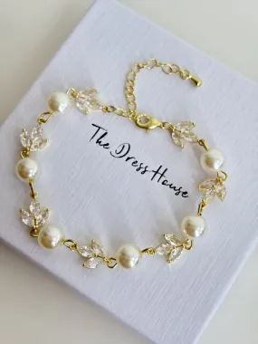 Willow - Gold Pearl Bracelet